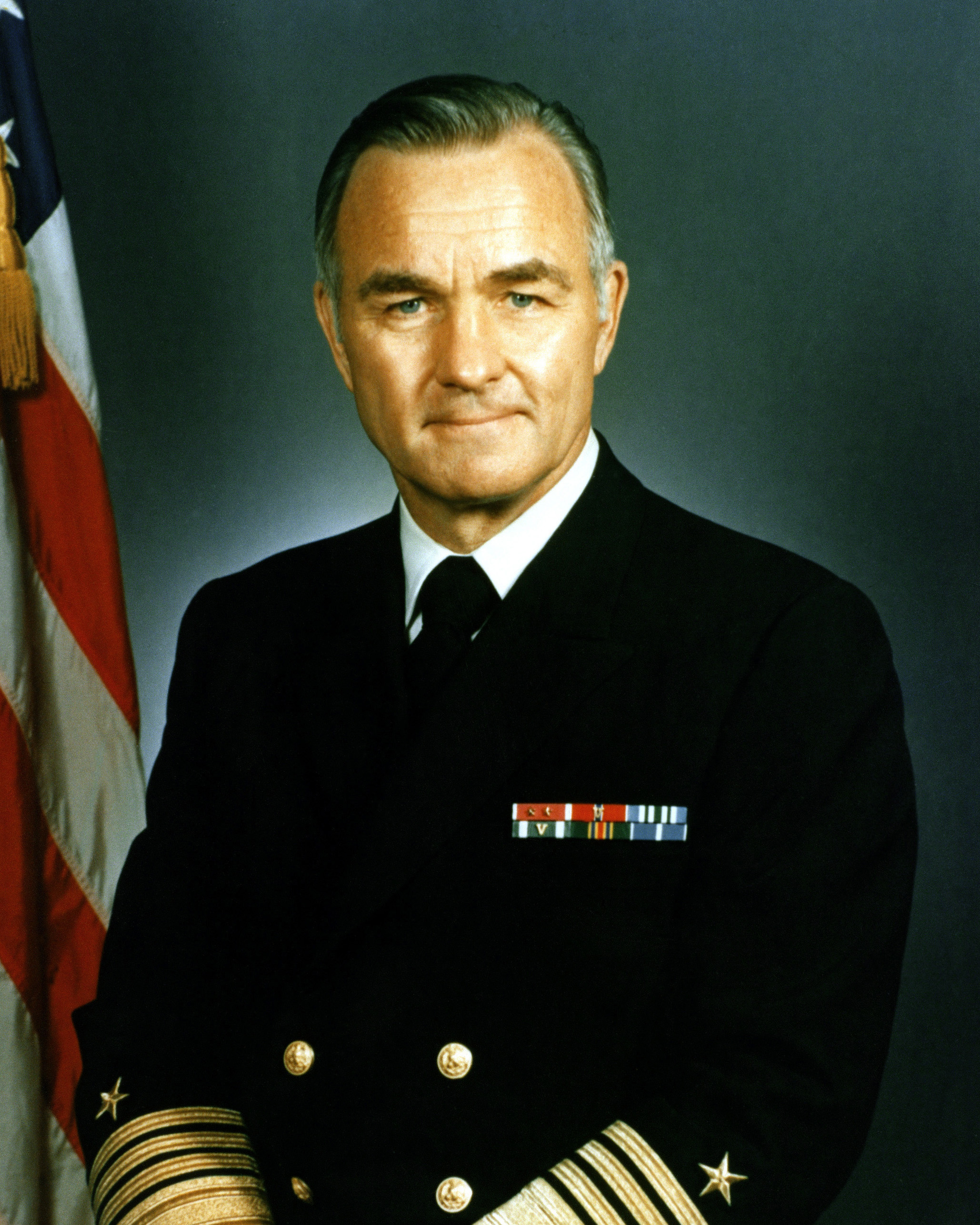 Admiral_Stansfield_Turner%2C_official_Navy_photo%2C_1983.JPEG