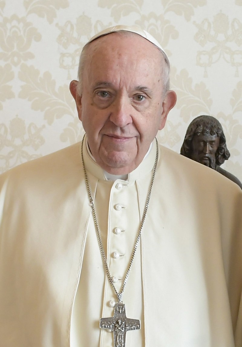 800px-Portrait_of_Pope_Francis_%282021%29.jpg